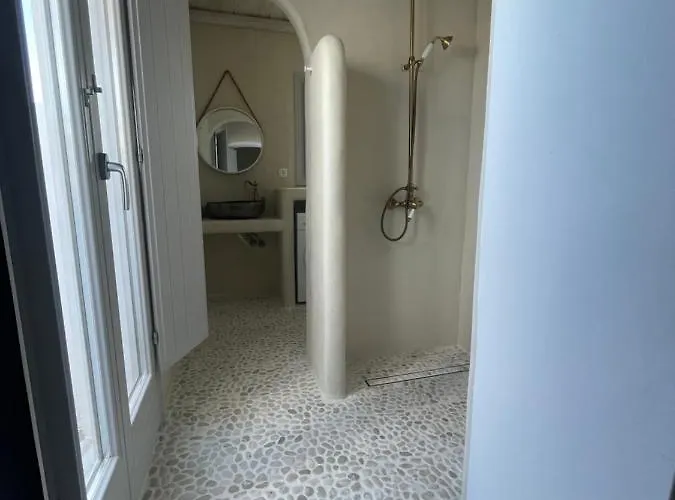 East Side Vourvoulos